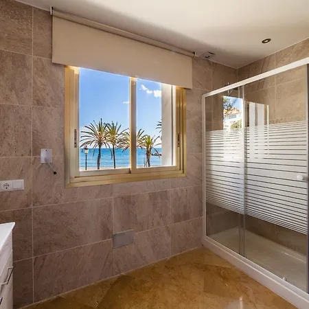 Ξενοδοχείο με διαμερίσματα Banus Beach