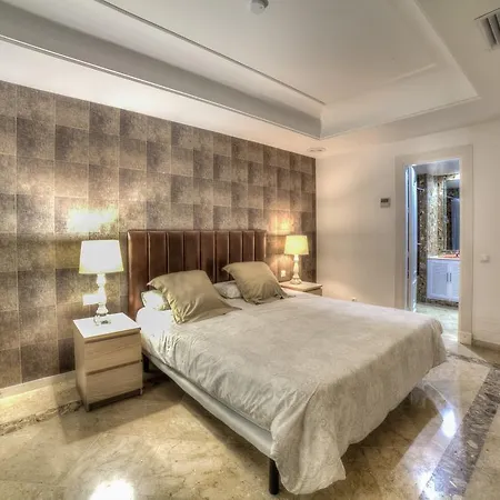 Banus Beach Ξενοδοχείο με διαμερίσματα 4*