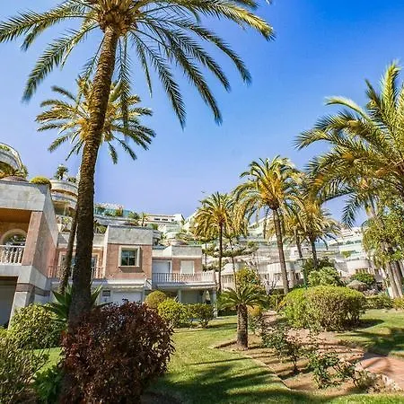 Banus Beach Ξενοδοχείο με διαμερίσματα