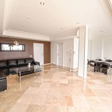 Banus Beach 4*