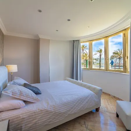 アパートホテル Banus Beach 4*