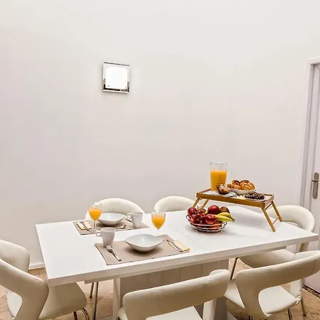 アパートホテル Banus Beach 4*