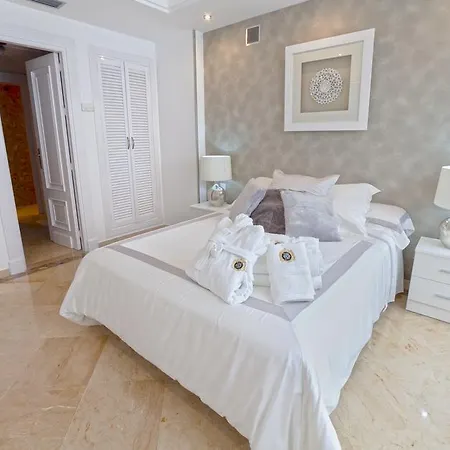 Banus Beach 4*