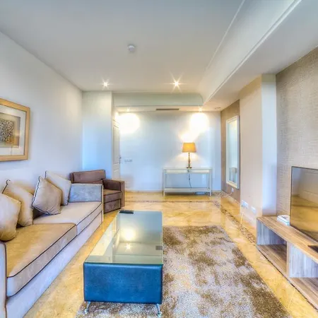 Banus Beach 4*